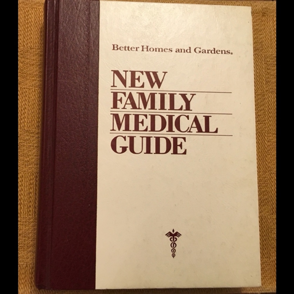 NEW FAMILY MEDICAL GUIDE.  HARD COVER